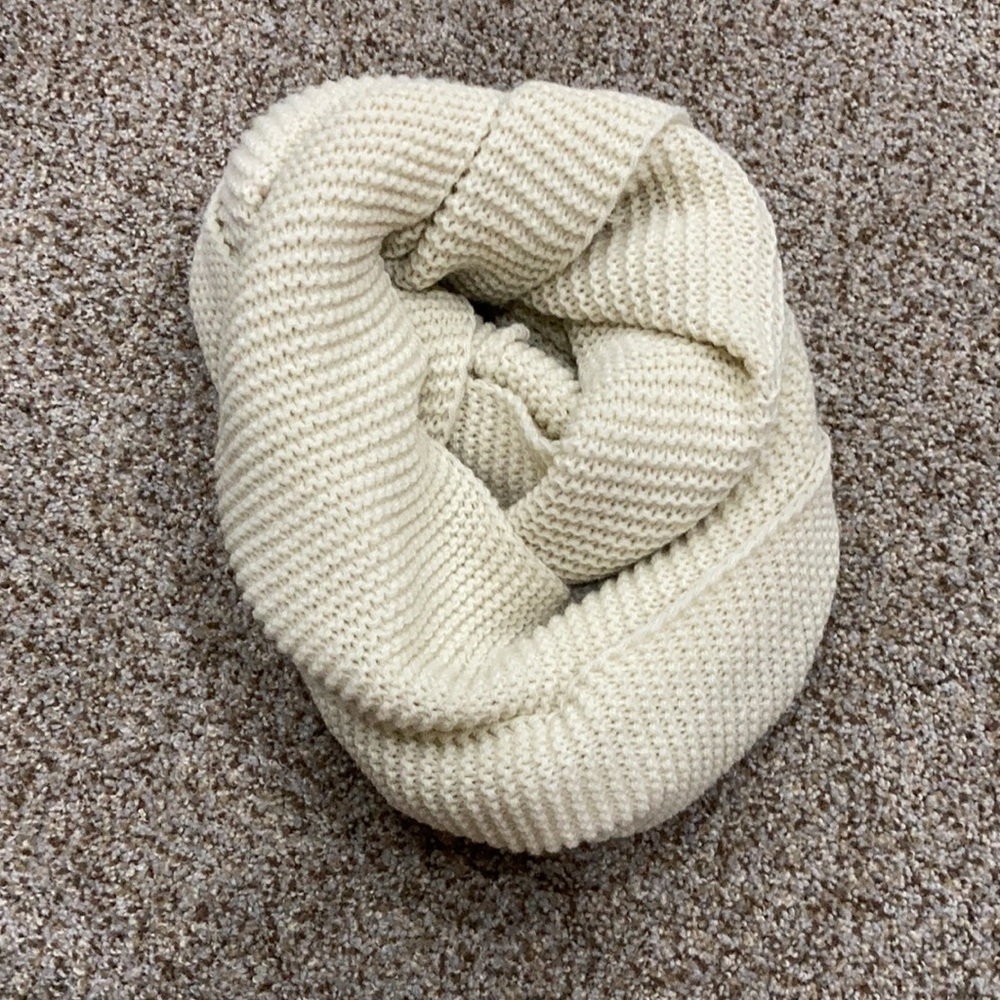 Infinity Scarf - Picture 2 of 3